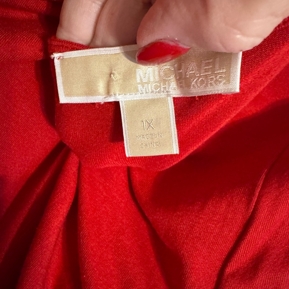 Michael Kors Red V-Neck Blouse PLUS: 1X #2 - Picture 10 of 10